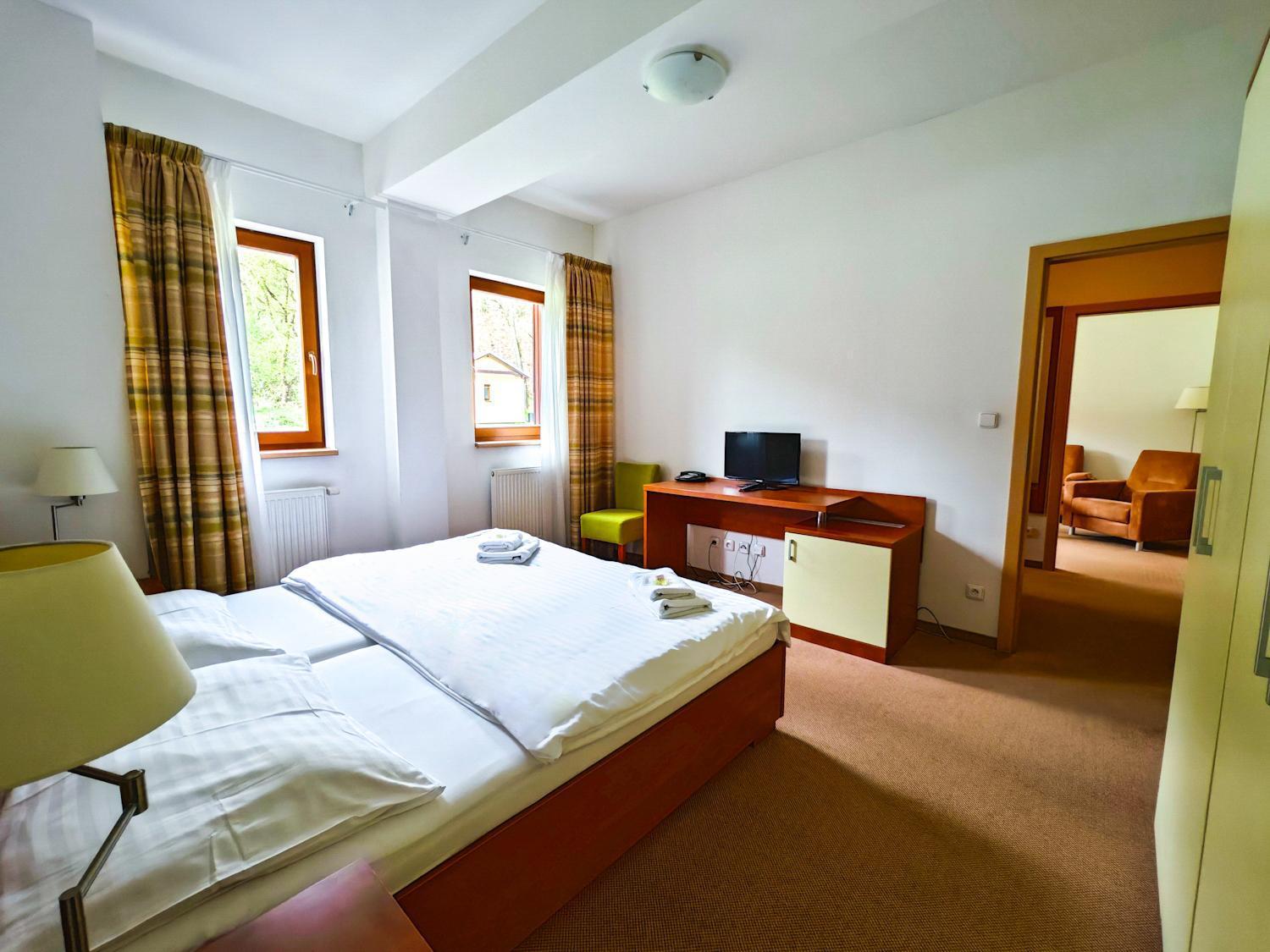 Hotel Bazant Карловы Вары Экстерьер фото